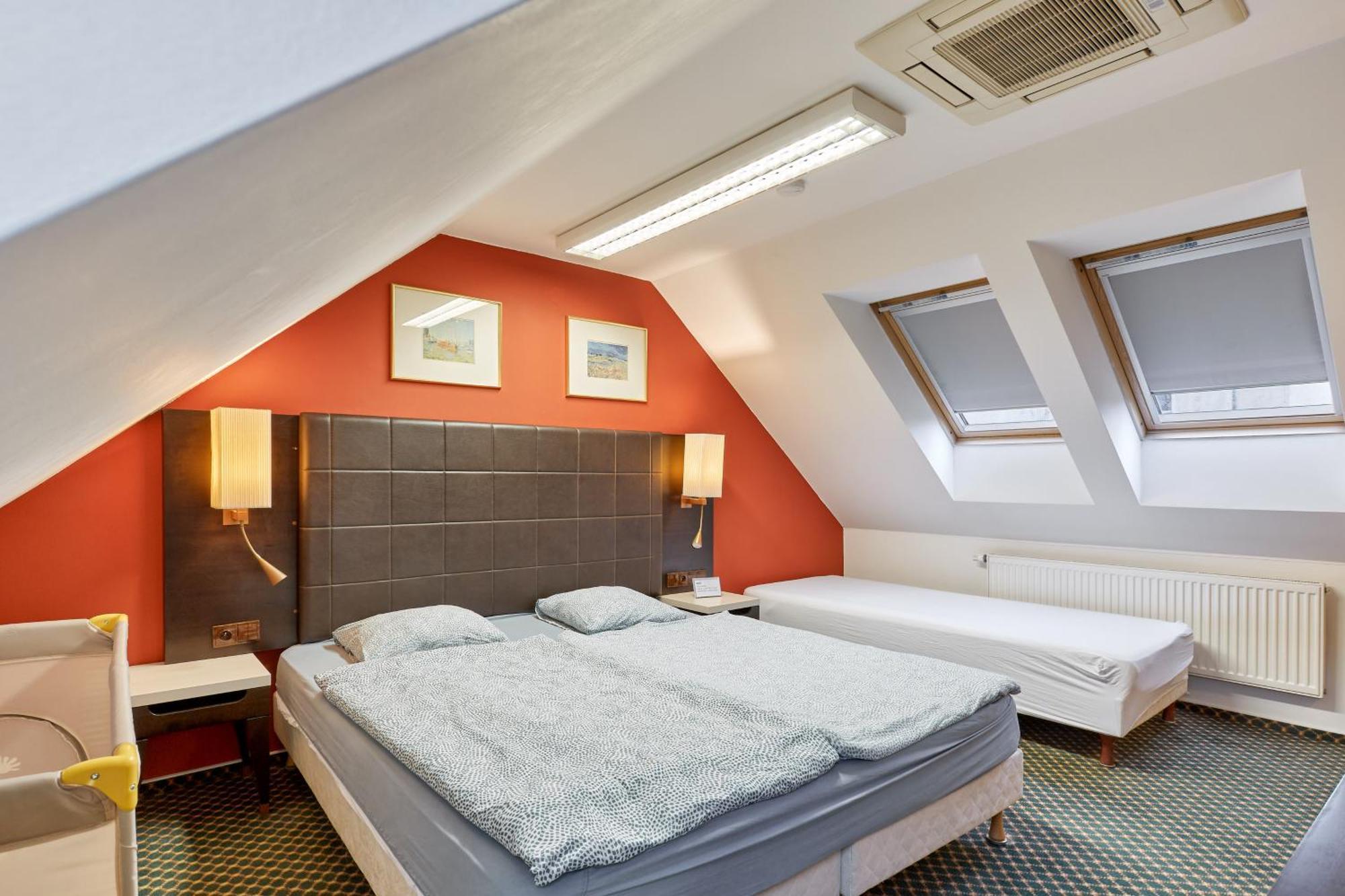 Excellent Apartments In Spa City Center 5 Min Walk From The Colonnade Karlovy Vary Kültér fotó